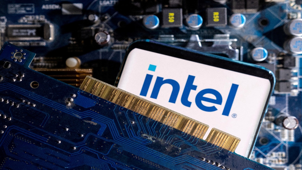 Intel Launches New AI Chip to Compete with Nvidia and AMD